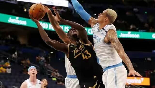  维罗纳防守反击高效，终结连败颓势  